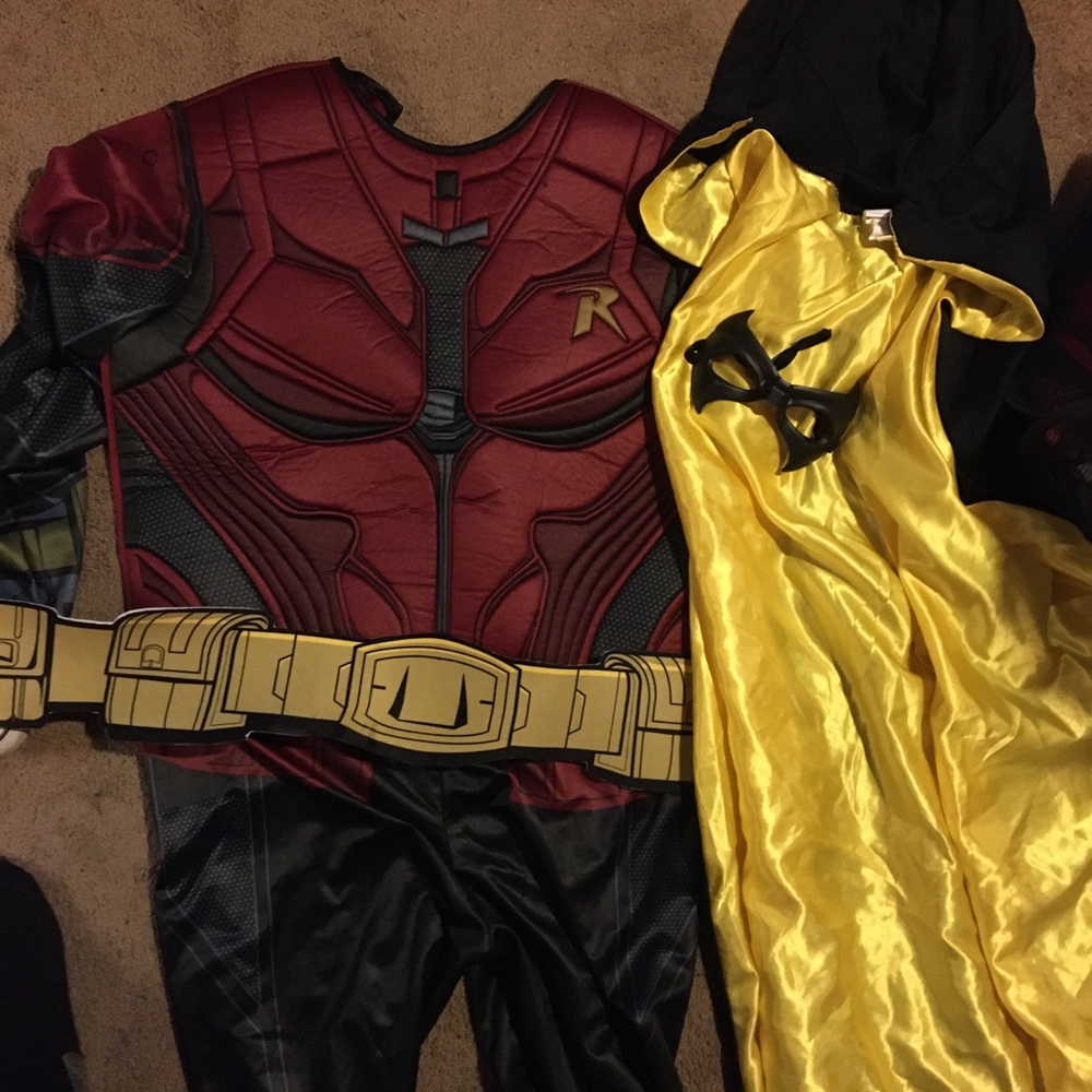 Robin Arkham city costume